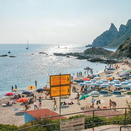 1 Bedroom Lovely In Apartment