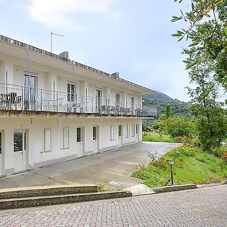 1 Bedroom Lovely In *