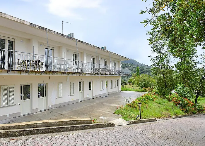 1 Bedroom Lovely In *