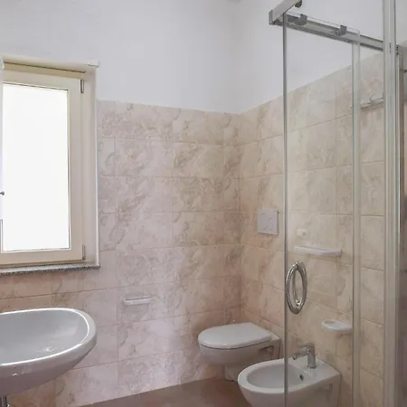 Appartamento 1 Bedroom Lovely In
