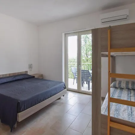 1 Bedroom Lovely In Ricadi