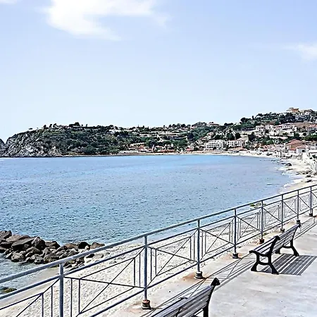Appartamento 1 Bedroom Lovely In Ricadi