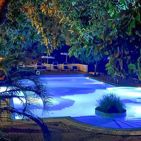 Apartamento 1 Bedroom Lovely In