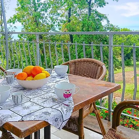 1 Bedroom Lovely In Lägenhet *